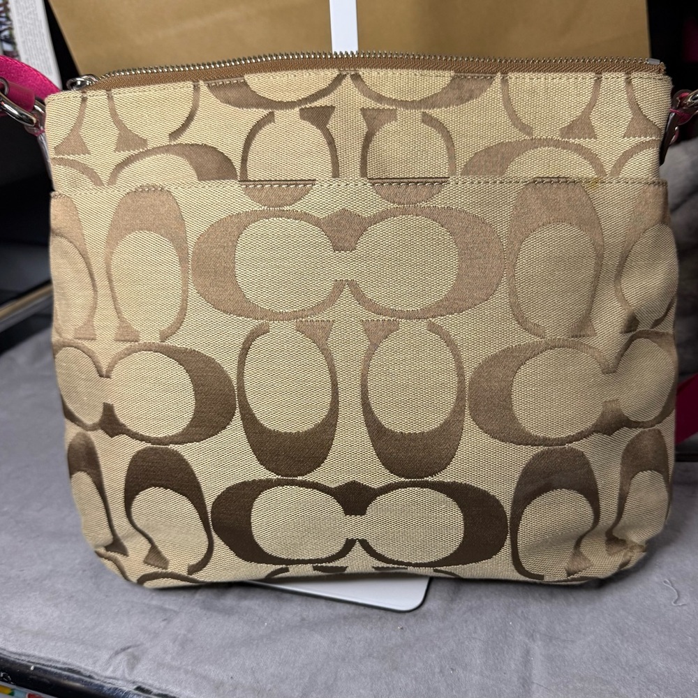 Coach Poppy Signature Glam Tote / Swingpack – F23946 (2012) - Picture 2 of 10